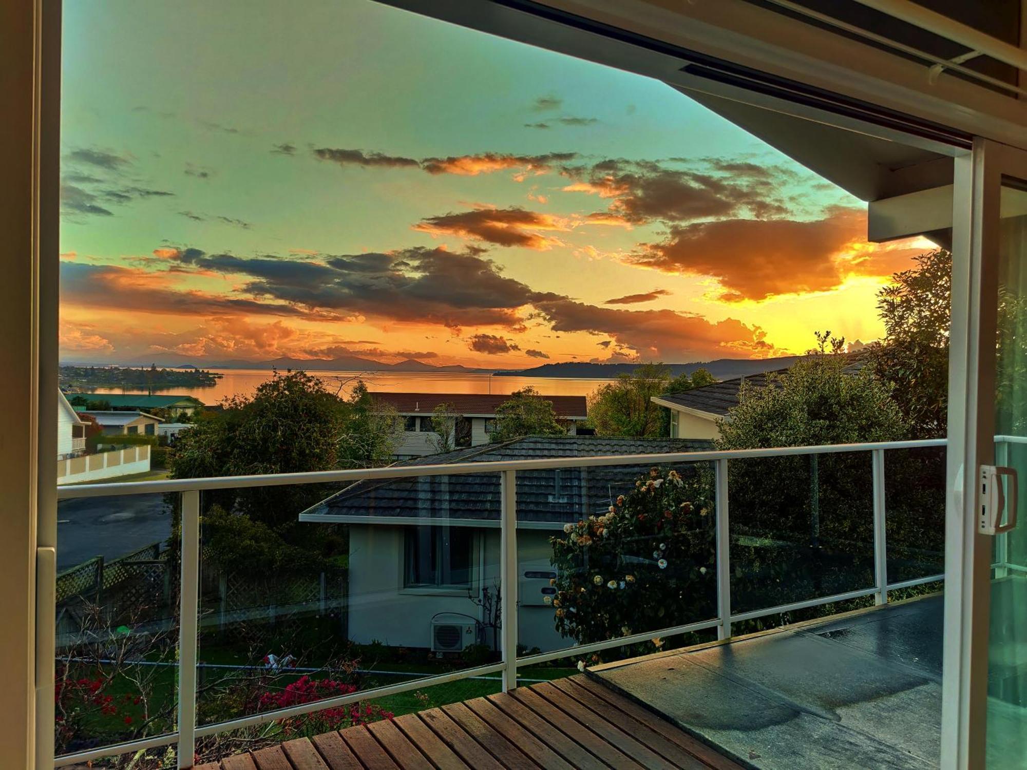 Delight In Birch-Lake View Holiday Home Lac Lac Taupo Extérieur photo